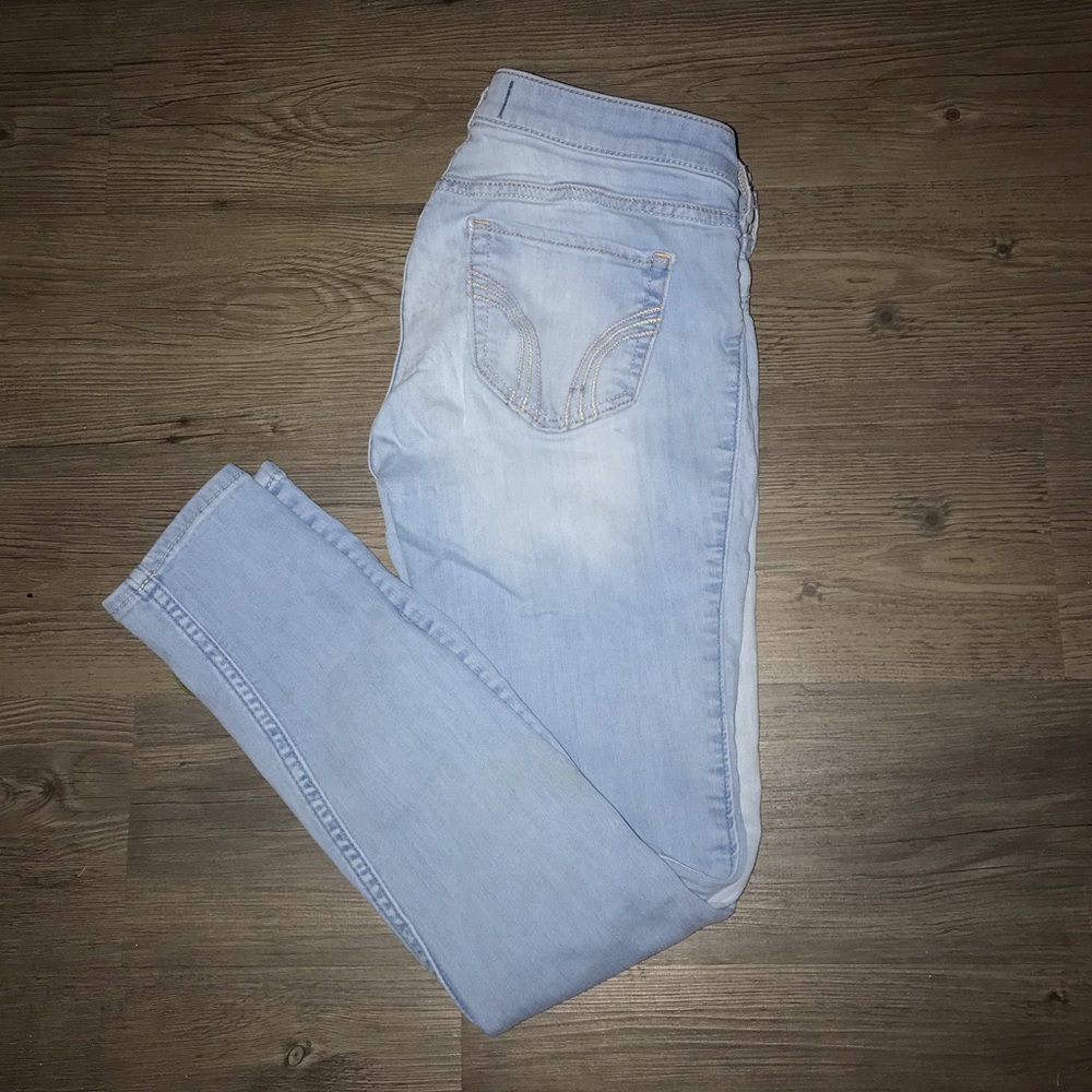 Light washed hollister skinny jeans